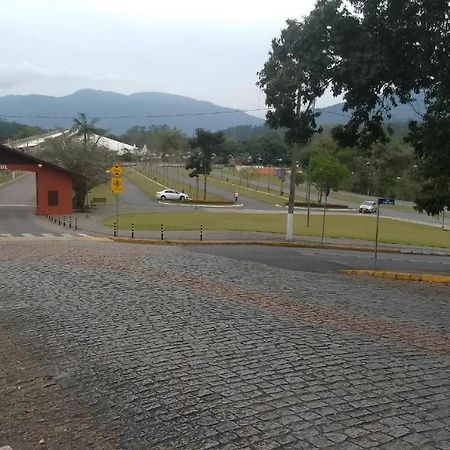 Caminhos Do Vale Europeu Hostel Тімбу Екстер'єр фото