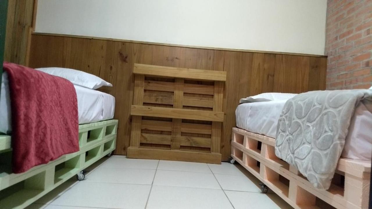 Caminhos Do Vale Europeu Hostel Тімбу Екстер'єр фото