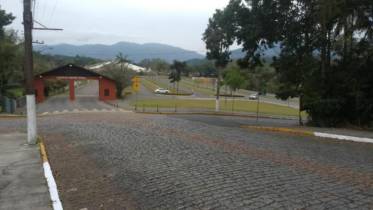 Caminhos Do Vale Europeu Hostel Тімбу Екстер'єр фото